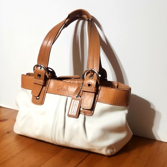 Coach Handbags - Coach vintage off white and brown business soho shoulder bag with Coa !